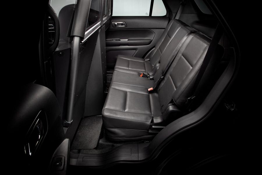 Интерьер Ford Police Interceptor Utility 2016 года  (фото 10 из 20)